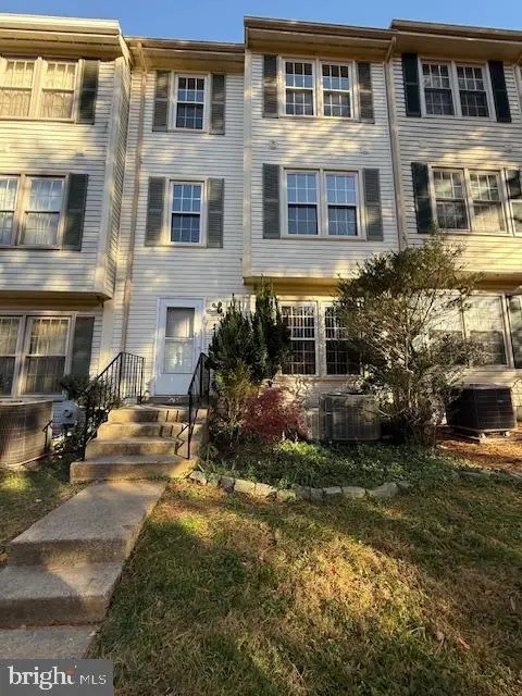11640 Pleasant Meadow Dr, North Potomac, MD 20878 - Image #1