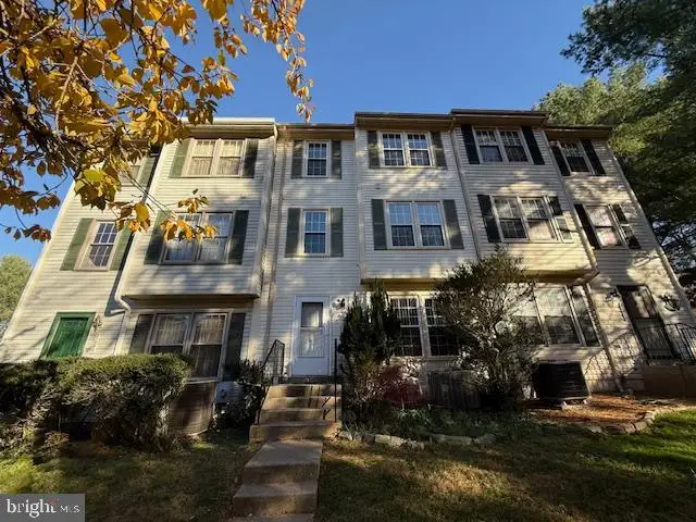 11640 Pleasant Meadow Dr, North Potomac, MD 20878 - Image #2