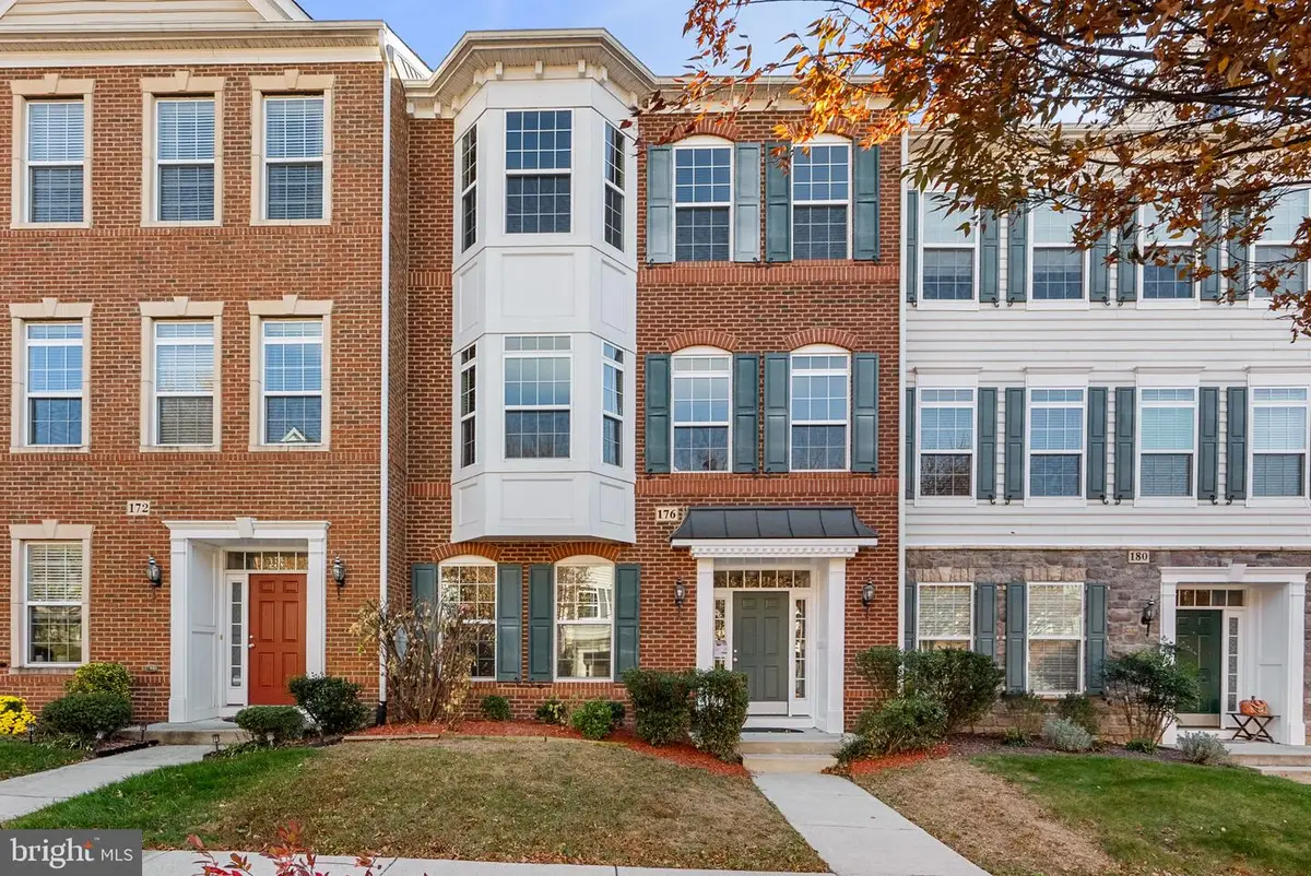 176 Autumn View Dr, Gaithersburg, MD 20878 - Image #1