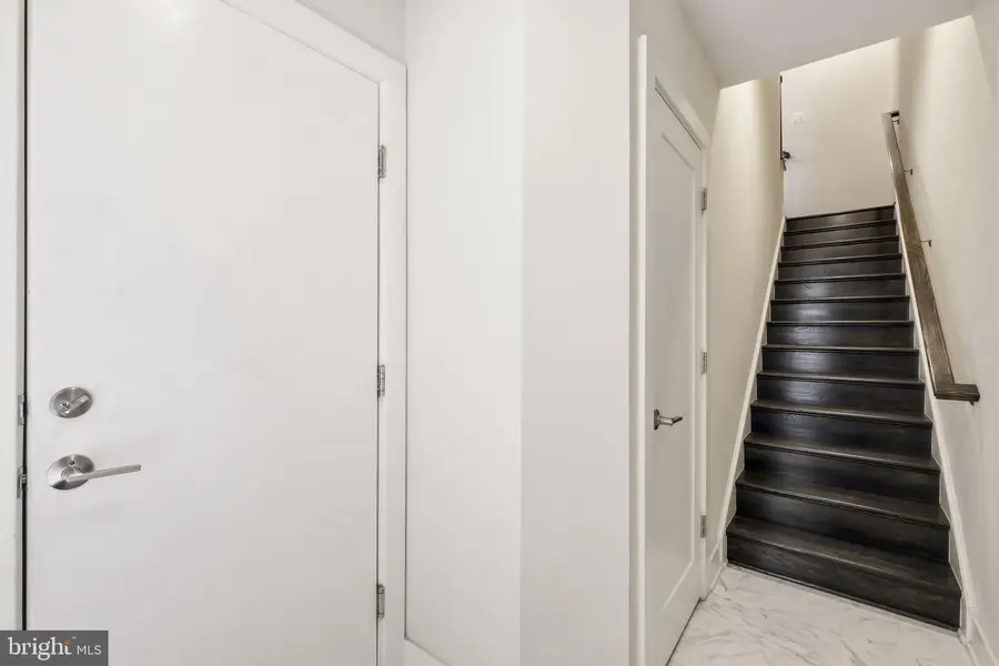 8033 Tribeca St, Rockville, MD 20855 - Image #2