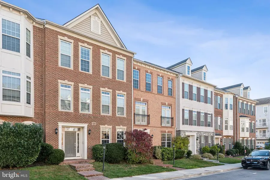 125 Autumn View Dr, Gaithersburg, MD 20878 - Image #2