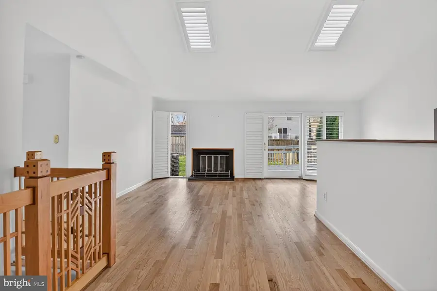 10 Heritage Hills Ct, Brookeville, MD 20833 - Image #2