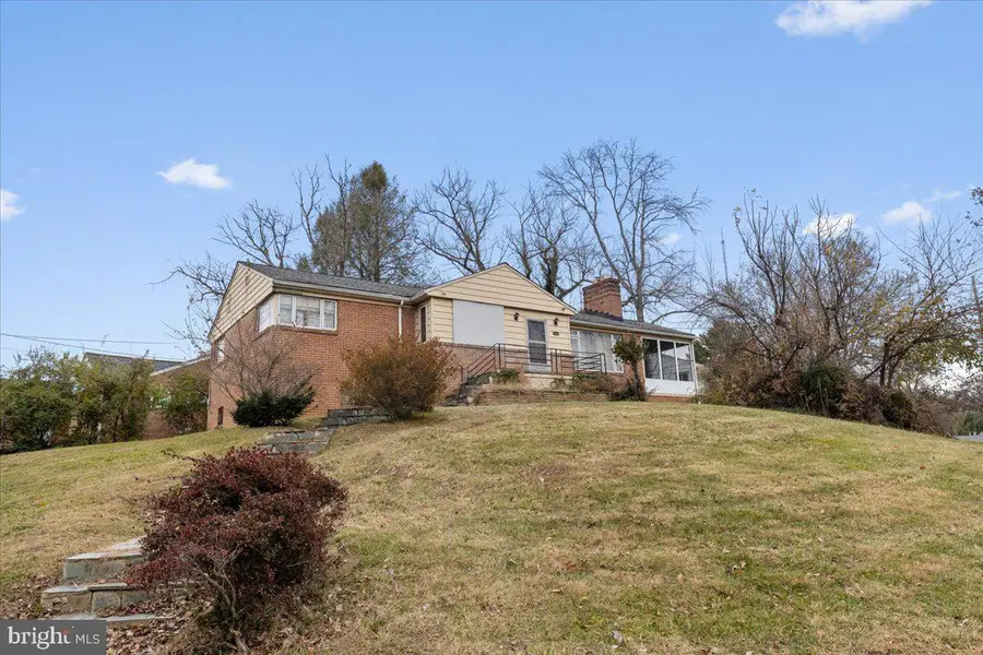 2944 Terrace Dr, Chevy Chase, MD 20815 - Image #2