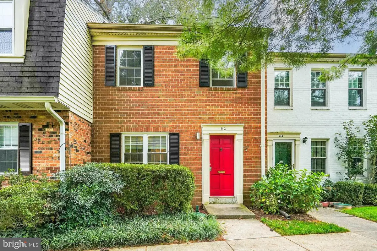 742 College Pkwy #7-742, Rockville, MD 20850 - Image #1