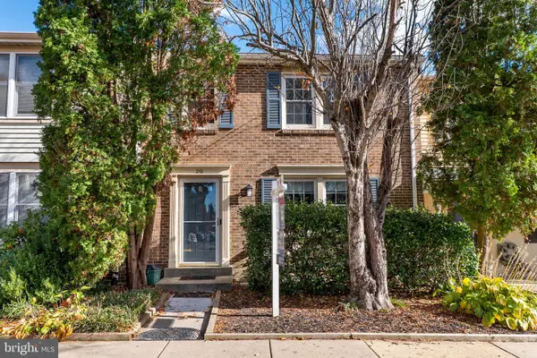 210 Whitcliff Ct, GAITHERSBURG, MD 20878