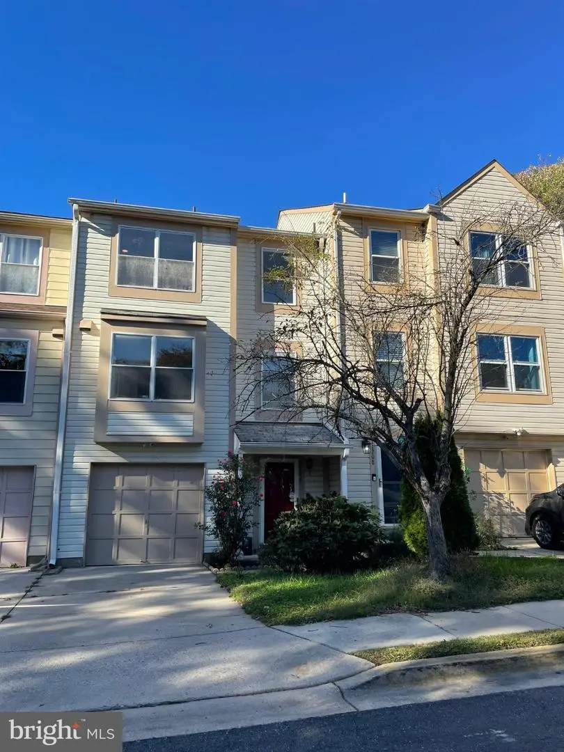 11206 White Barn Ct, Gaithersburg, MD 20879 - Image #1