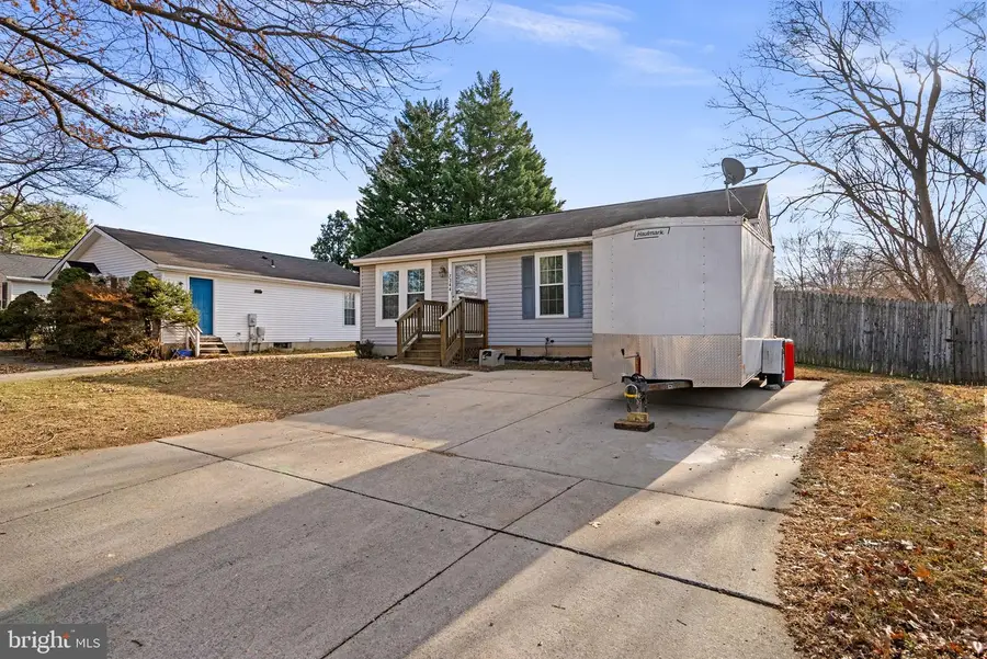 7344 Brenish Dr, Gaithersburg, MD 20879 - Image #2