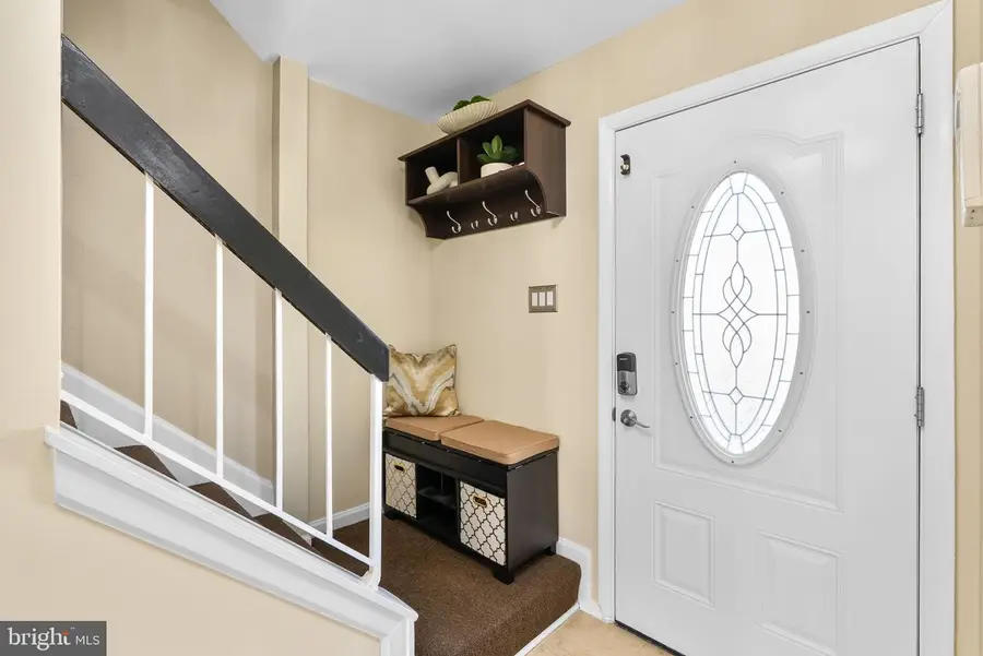 18905 Treebranch Ter, Germantown, MD 20874 - Image #2