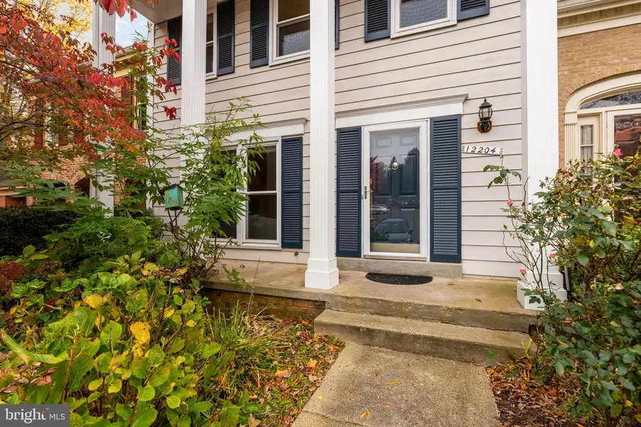 12204 Tildenwood Dr, Rockville, MD 20852 - Image #2