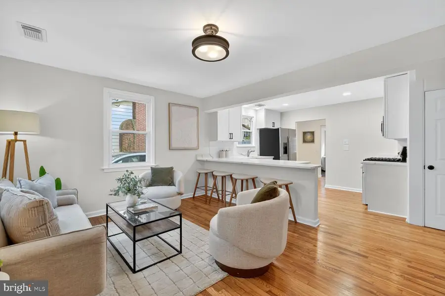 10238 Capitol View Ave, Silver Spring, MD 20910 - Image #3