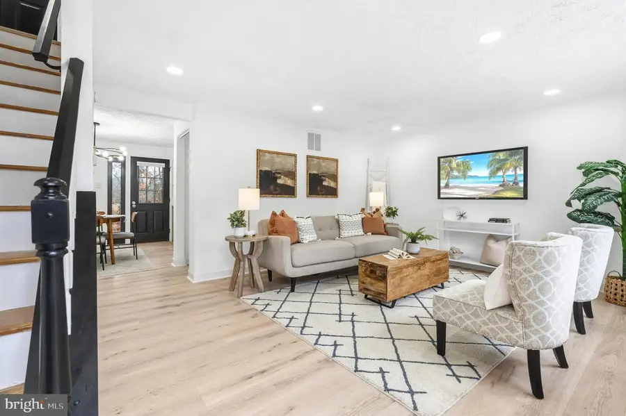 47 Dufief Ct, North Potomac, MD 20878 - Image #3