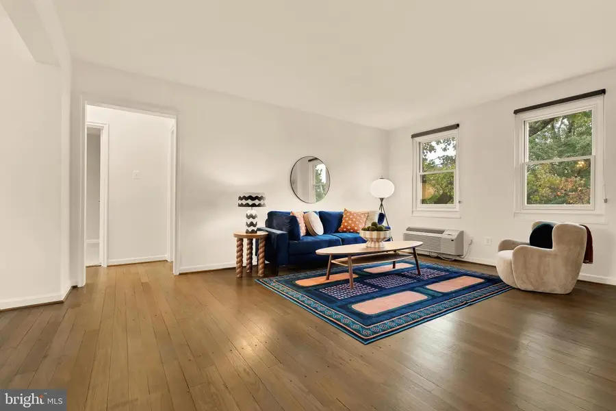 4818 Chevy Chase Dr #303, Chevy Chase, MD 20815 - Image #2