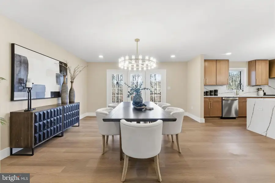 11800 Beekman Pl, Potomac, MD 20854 - Image #2