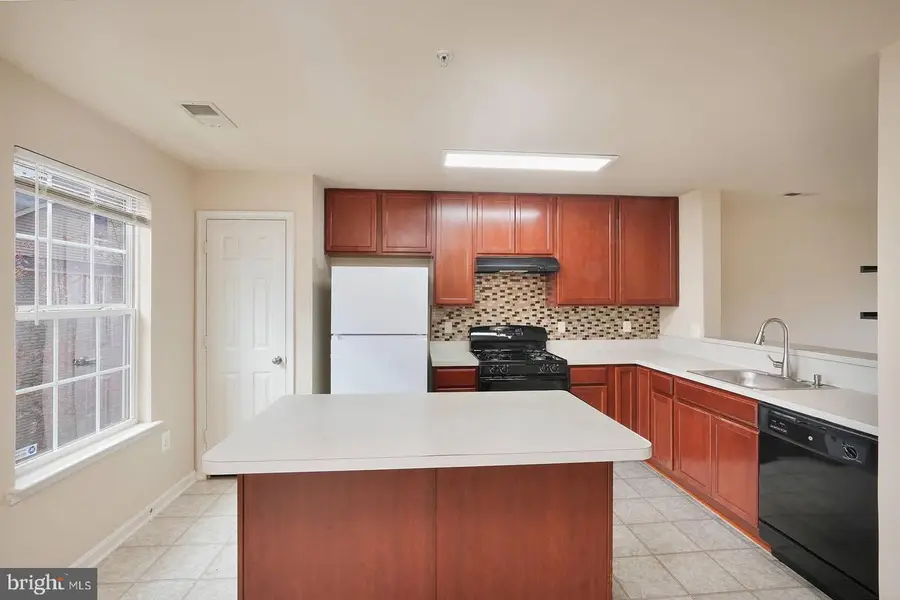 22834 Arora Hills Dr #120, Clarksburg, MD 20871 - Image #3