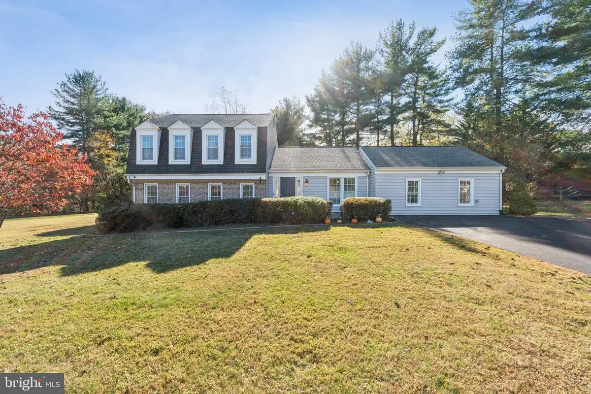 8124 Seneca View Drive, Gaithersburg, MD 20882 - Image #1