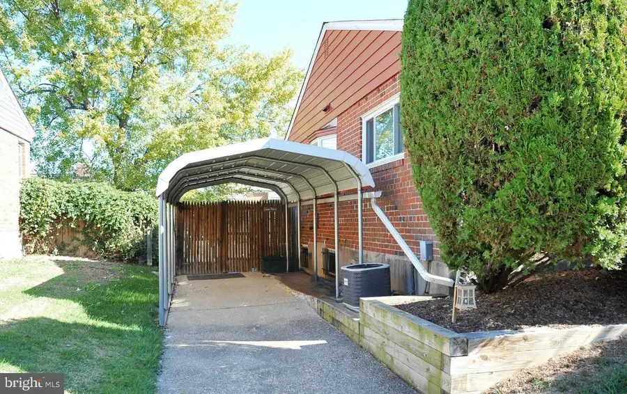 8103 Kennewick Ave, Takoma Park, MD 20912 - Image #2