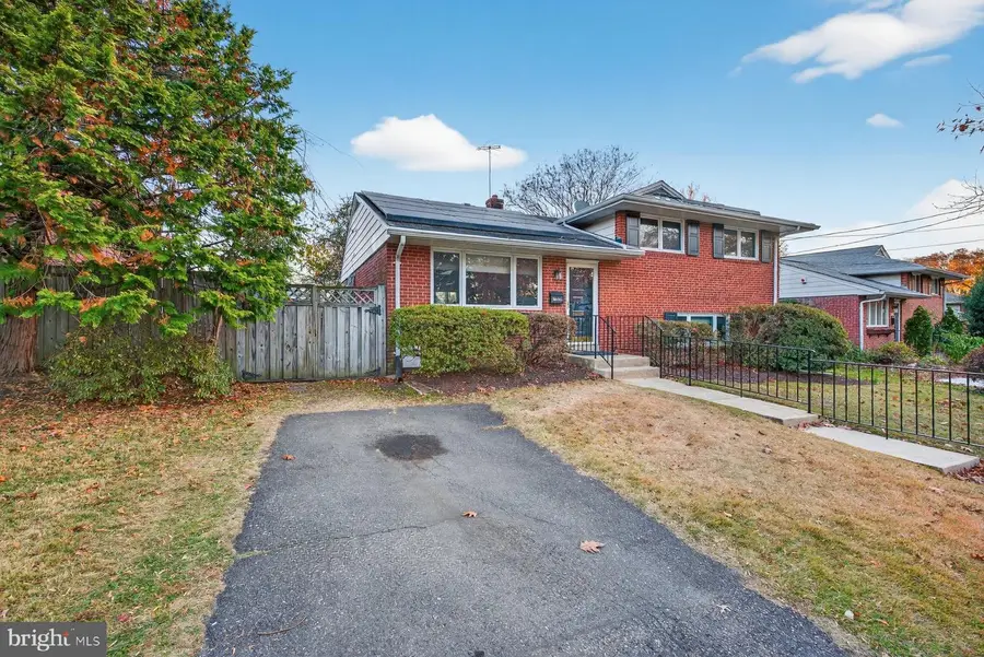 10405 Leslie St, Silver Spring, MD 20902 - Image #2