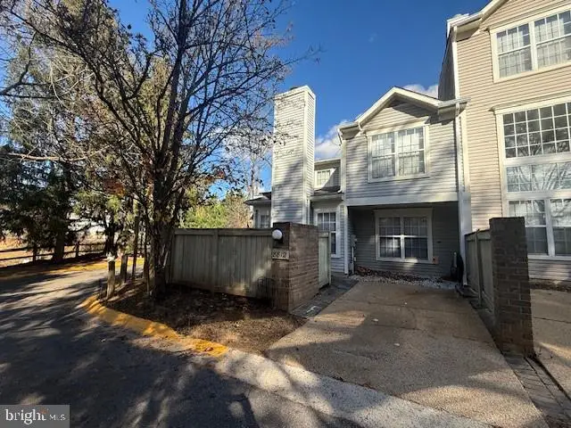 8812 Dowling Park Pl, Gaithersburg, MD 20886 - Image #1