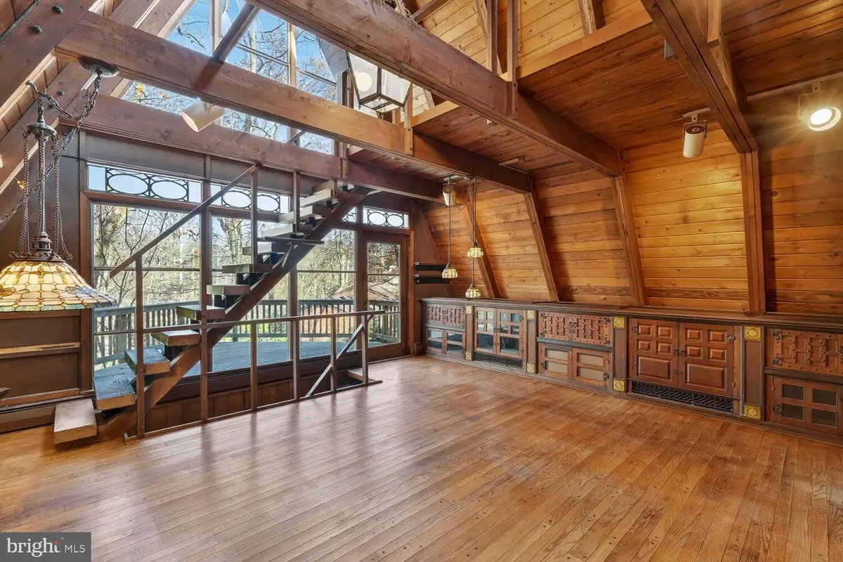 31 Hayward Ct, Takoma Park, MD 20912 - Image #1