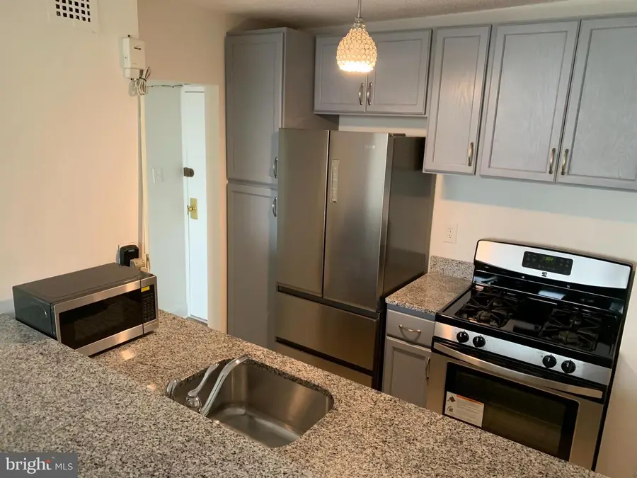 11801 Rockville Pike #1001, Rockville, MD 20852 - Image #2