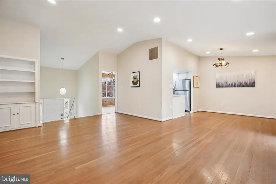 713 Horton Dr, Silver Spring, MD 20902 - Image #2