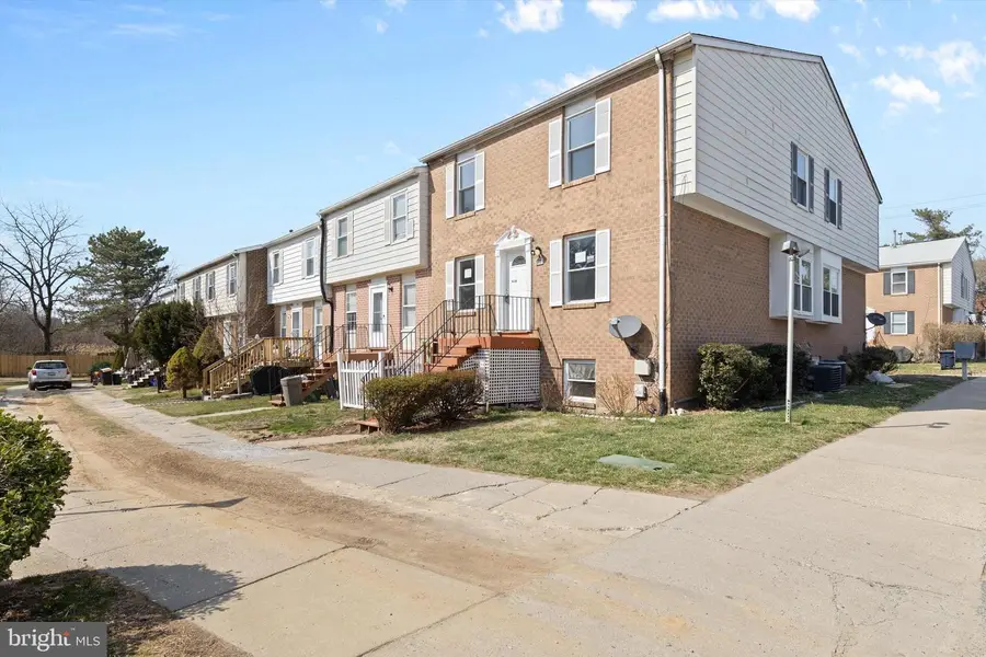 571 W Diamond Ave #40, Gaithersburg, MD 20877 - Image #2