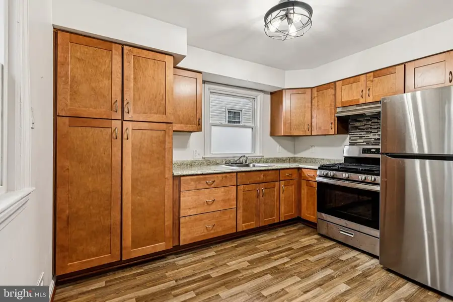 615 Edmonston Dr, Rockville, MD 20851 - Image #2