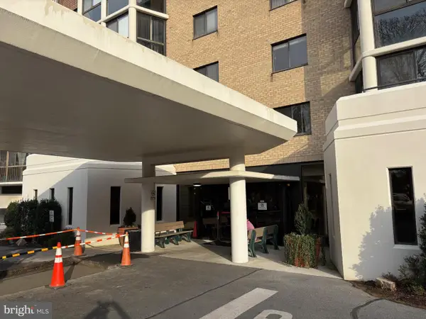 15107 Interlachen Dr #2-702, SILVER SPRING, MD 20906