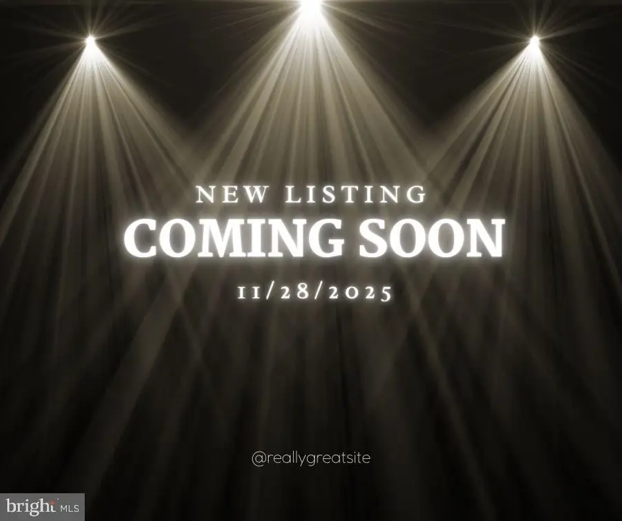 19237 Abbey Manor Dr, Brookeville, MD 20833 - Image #2