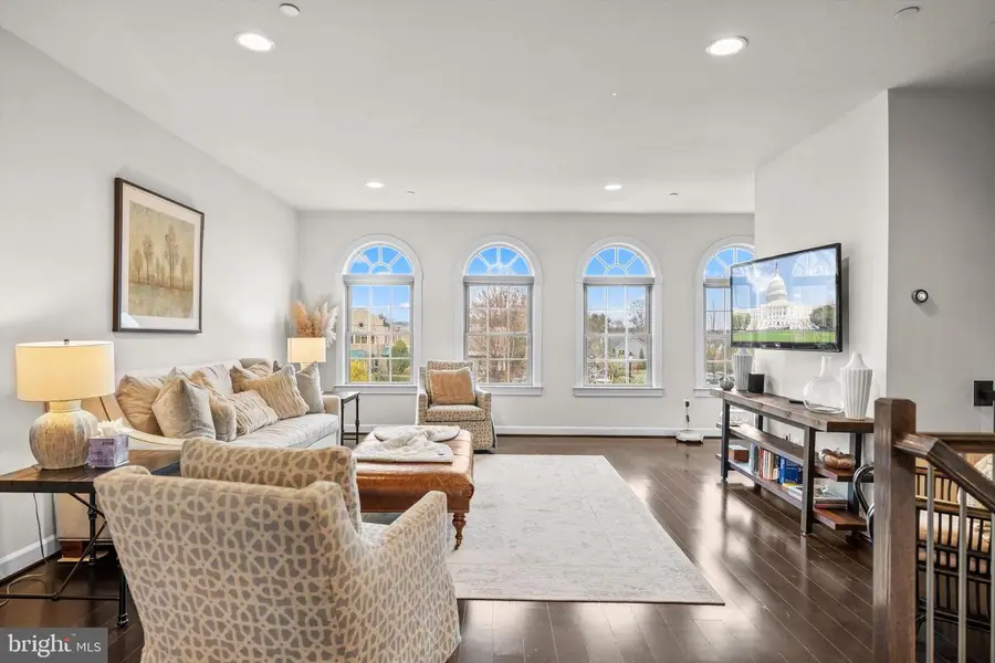 19237 Abbey Manor Dr, Brookeville, MD 20833 - Image #3