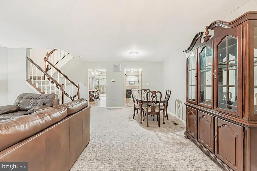 13229 Country Ridge Dr, Germantown, MD 20874 - Image #2