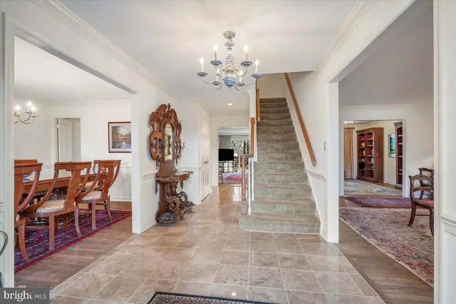 2 Candlelight Ct, Potomac, MD 20854 - Image #3