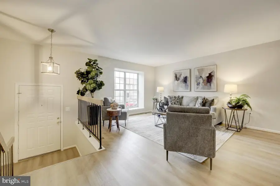 10320 Castlehedge Ter, Silver Spring, MD 20902 - Image #3