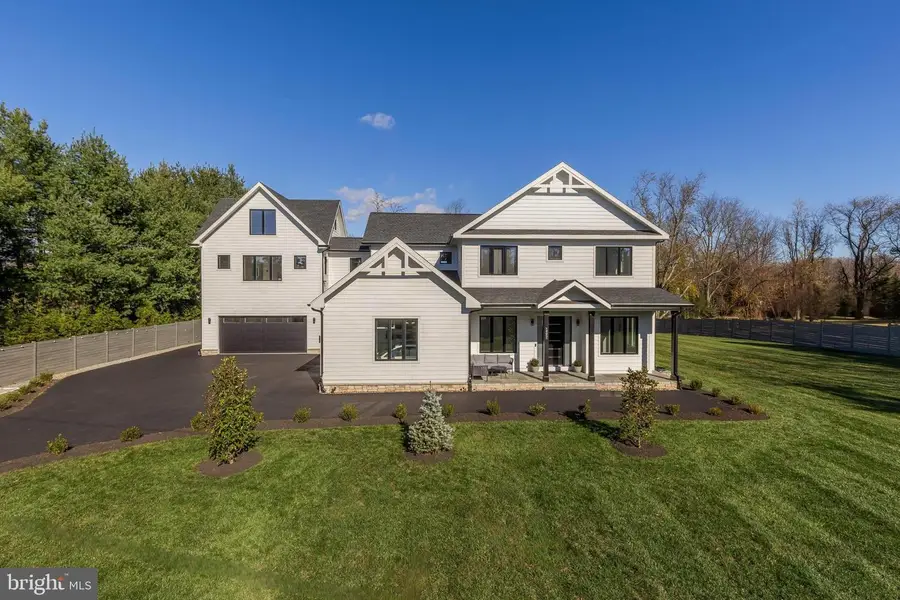 14051 Esworthy Rd, Darnestown, MD 20874 - Image #2