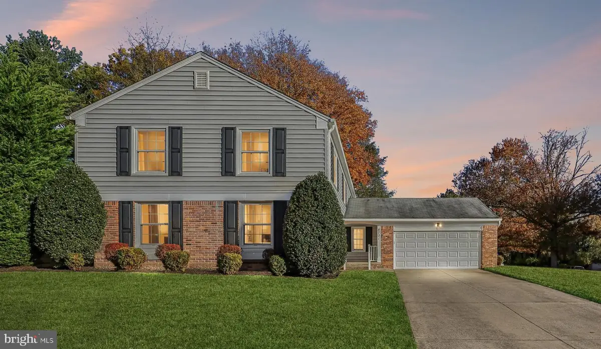8701 Sleepy Hollow Ln, Potomac, MD 20854 - Image #1
