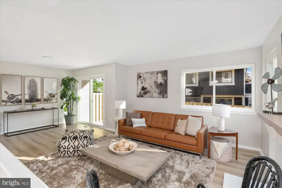 18473 Stone Hollow Dr, Germantown, MD 20874 - Image #3