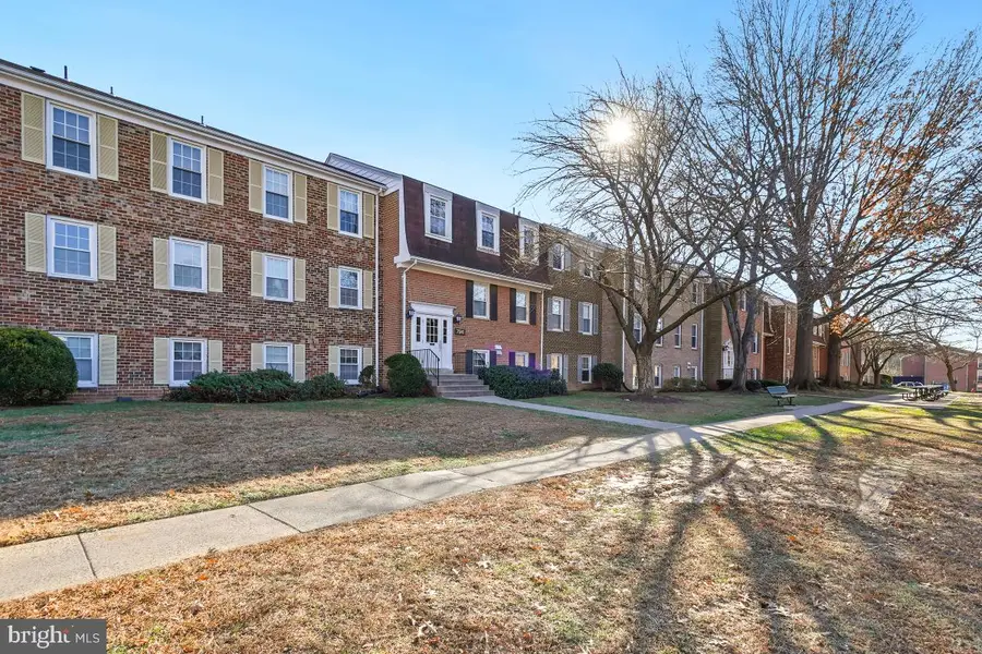 794 Quince Orchard Blvd #t-2, Gaithersburg, MD 20878 - Image #2