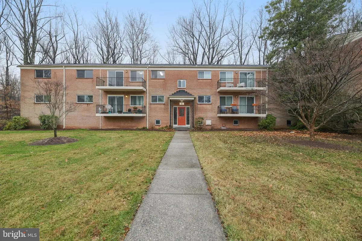 10607 Weymouth St #w-201, Bethesda, MD 20814 - Image #1