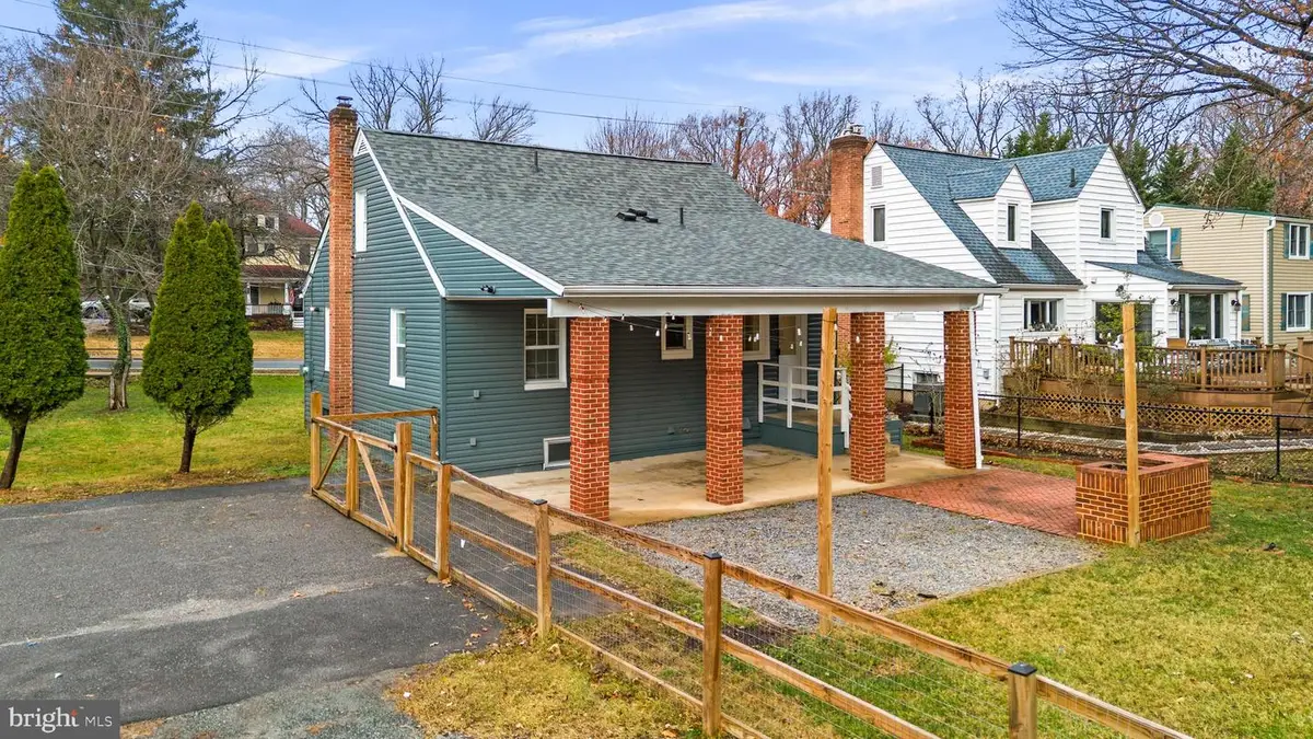 201 Washington Grove Ln, Gaithersburg, MD 20877 - Image #1