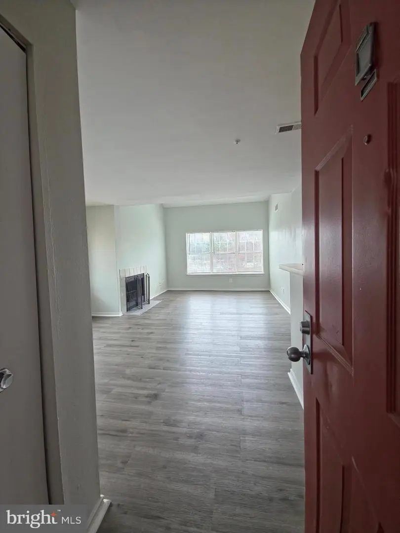 18533 Boysenberry Dr #210, Gaithersburg, MD 20879 - Image #2