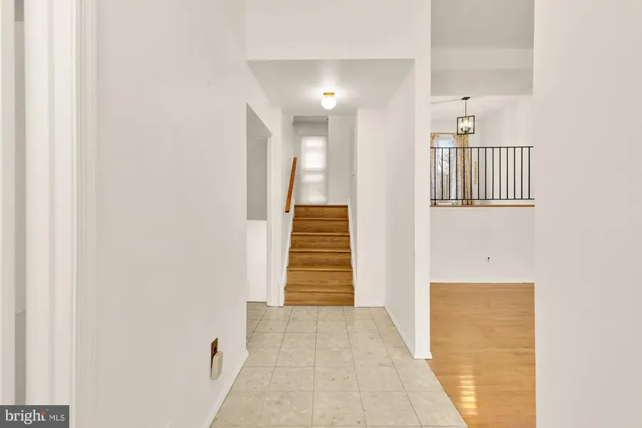 7149 Mill Run Dr #15-5, Rockville, MD 20855 - Image #2