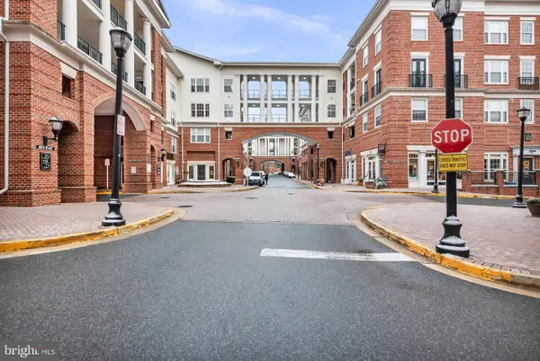 7 Booth St #302, GAITHERSBURG, MD 20878