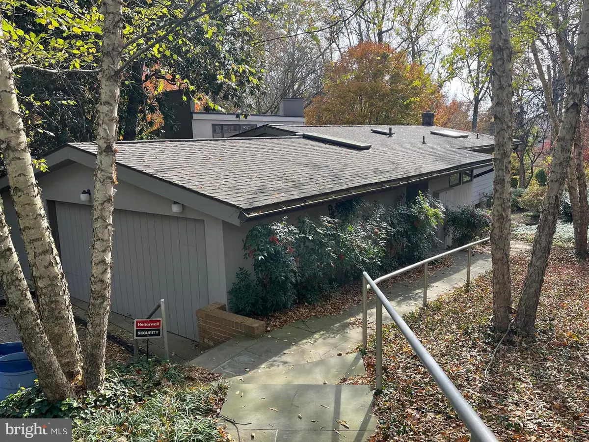 5651 Bent Branch Rd, Bethesda, MD 20816 - Image #1
