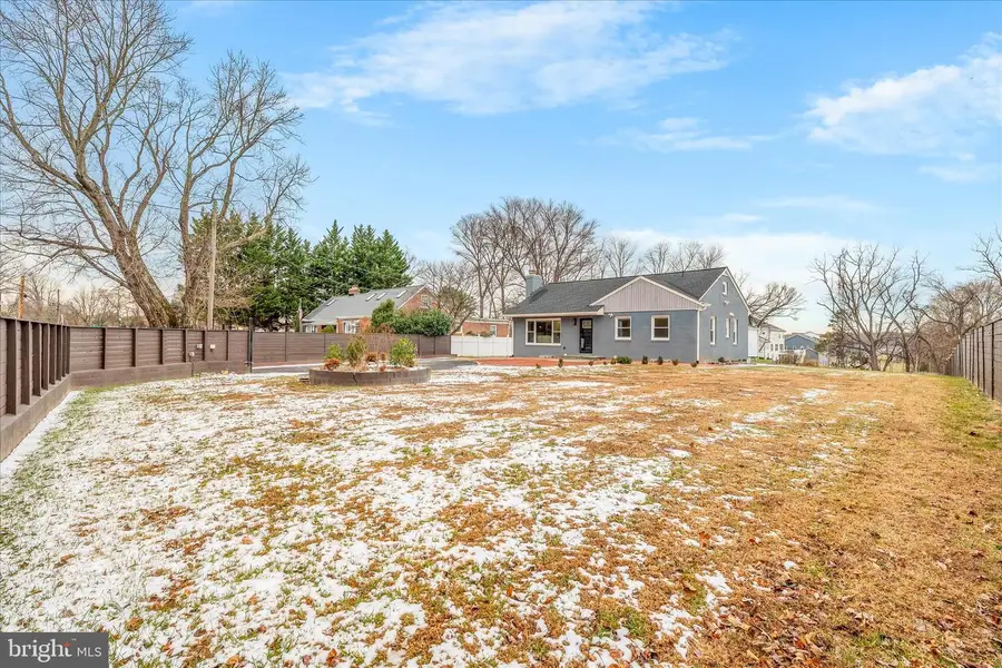 14427 Seneca Rd, Germantown, MD 20874 - Image #2