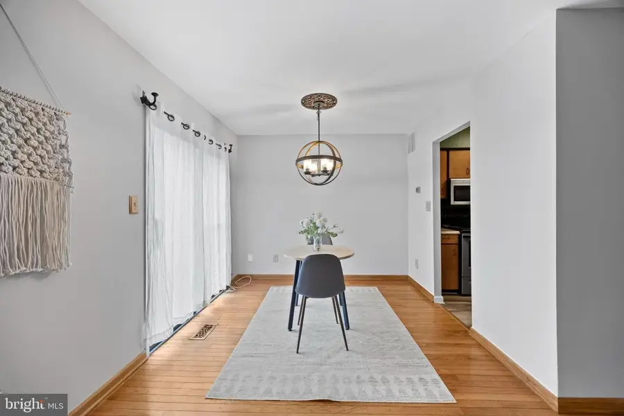 9320 Jarrett Ct, Montgomery Village, MD 20886 - Image #2