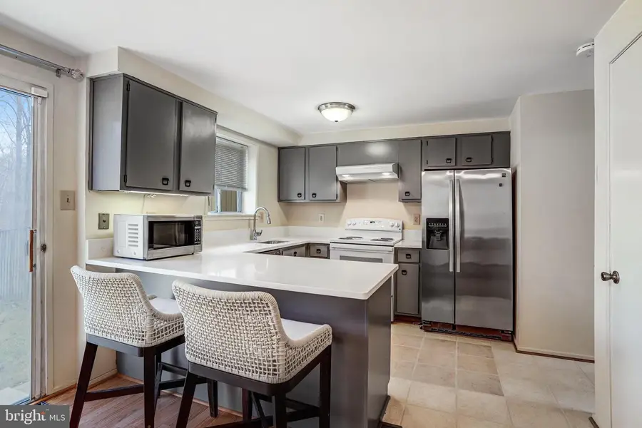 14425 Pebble Hill Ln, North Potomac, MD 20878 - Image #2