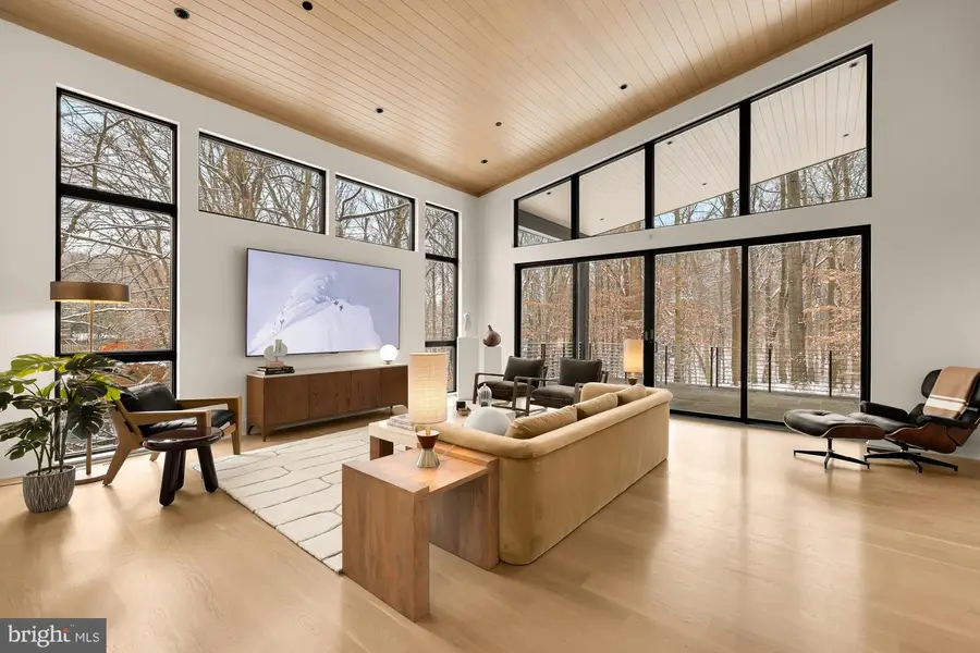 6916 Carmichael Ave, Bethesda, MD 20817 - Image #2