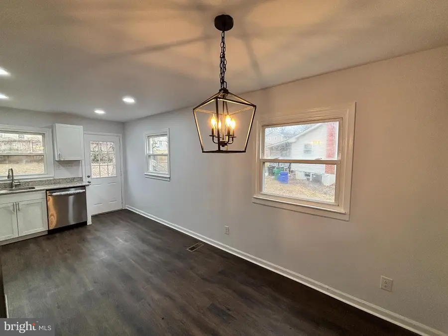 13216 Turkey Branch Pkwy, Rockville, MD 20853 - Image #3