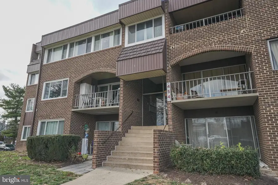 454 Girard St #103, Gaithersburg, MD 20877 - Image #2