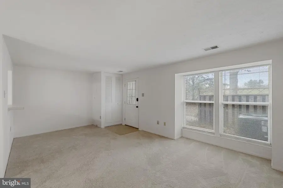 26 Whitechurch Ct, Germantown, MD 20874 - Image #3